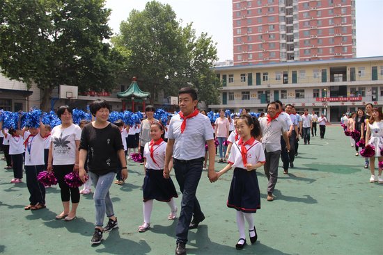 邯郸县明珠实验小学举办美丽校园 青春发声欢