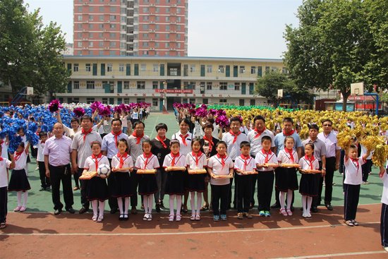 邯郸县明珠实验小学举办美丽校园 青春发声欢