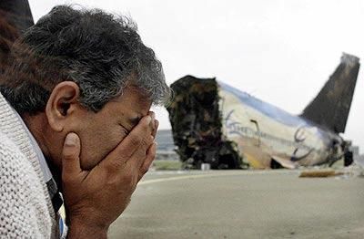 台湾中华航空民航机在2002年5月离奇坠毁澎湖