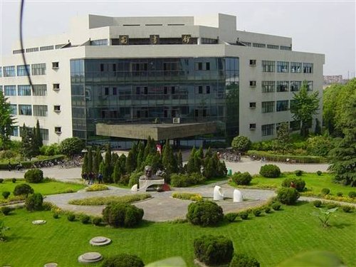 2017年华中科技大学电子信息与通信学院824信号与线性