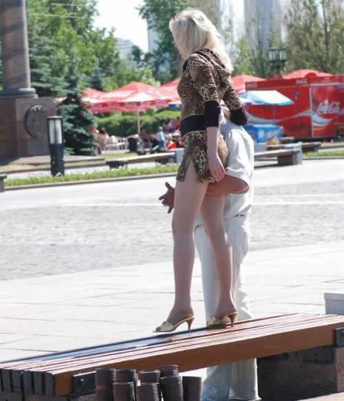 实拍:<em>俄罗斯</em>美女的<em>大胆</em>装束_看世界新闻_大楚