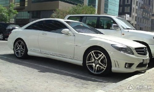 令人惊艳的迪拜奢华车街拍_福特论坛_XCAR 