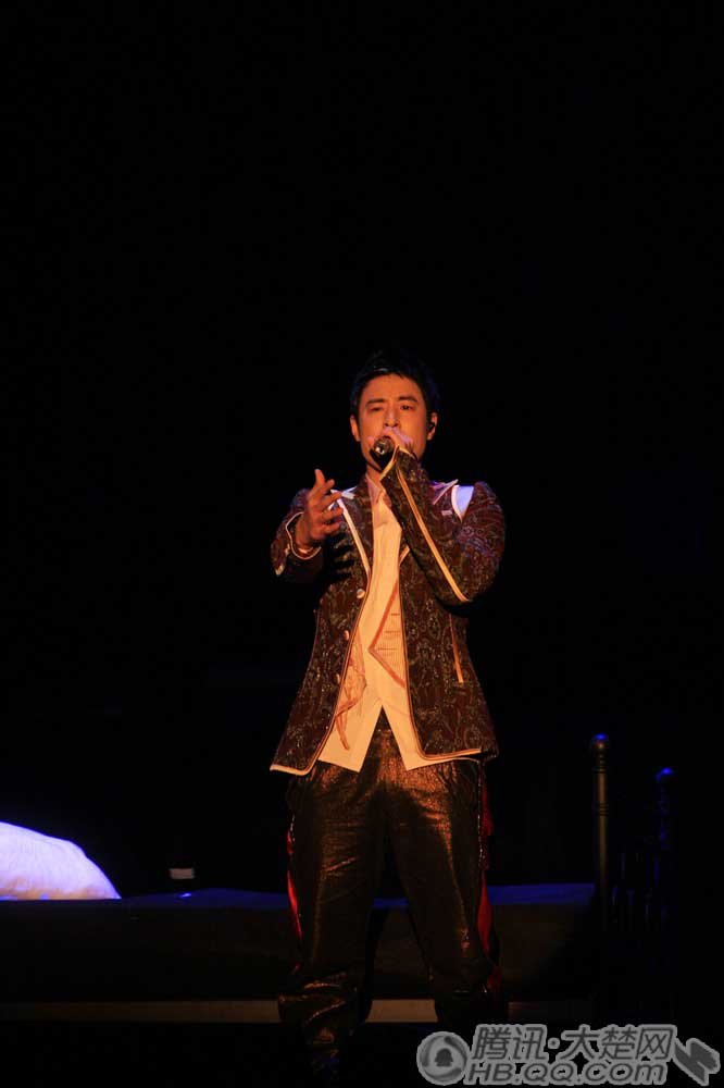 潘玮柏演绎《寂屋出租》