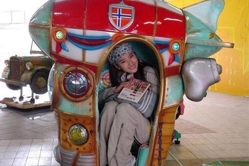 刘亦菲隐秘私人照片曝光 浴室吹发房内秀衣服