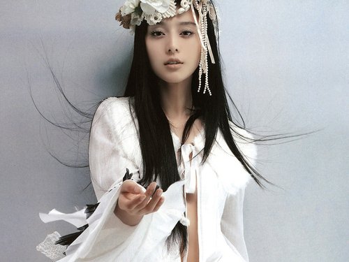 国产女王大pk 独有气场无法忽视_女人频道