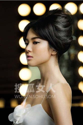 皇家气质<em>新娘晚礼</em>盘发_化妆造型_大楚网_腾讯