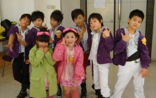 组图:大小姐专辑称霸 上快乐大本营红到内地_