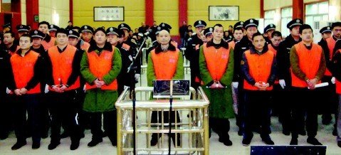 天门打黑连审8小时涉案人全部否认是黑社会