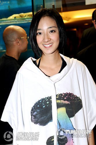 组图:《证人2》杀青 谢霆锋不知二胎是男是女