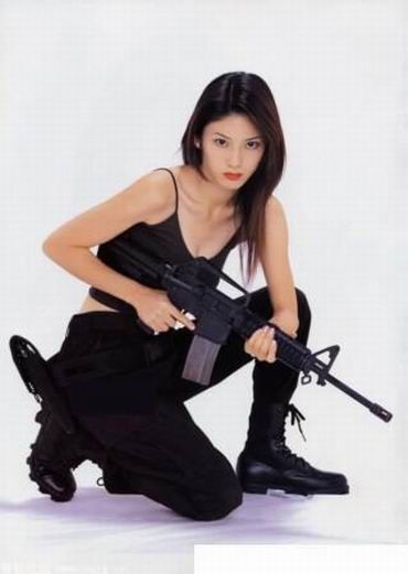 cosplay真人写真馆:反恐精英CS性感<em>女悍匪</em>_湖