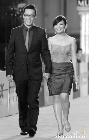 梁静茹菲律宾恩爱大婚 小鸟依人大耍娇嗔(图)_