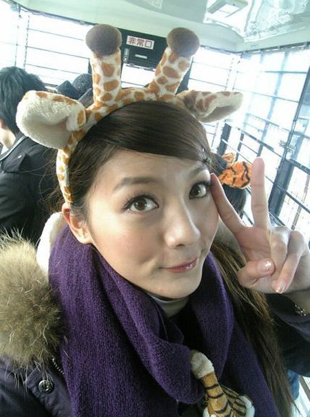 组图:台湾嫩模吴亚馨喷鼻血大胆火辣性感艳照