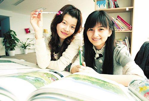 风靡日本的中国<em>美女</em>漫画家:萝莉是<em>侮辱</em>我
