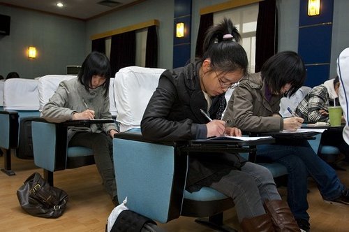 武大口腔医院拟为信义兄弟女儿制定职业规划_