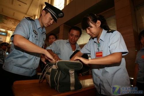 世博临近 各地安检工作进入战时状态_湖北3C