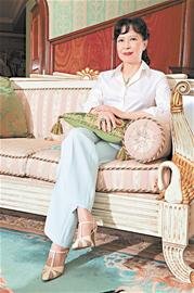 图文:传奇艳星狄娜坐拥20亿身家_湖北娱乐频道