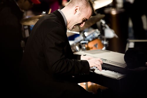 首次中国<em>最大胆</em>爵士行为<em>艺术</em>火爆上演(图)_腾