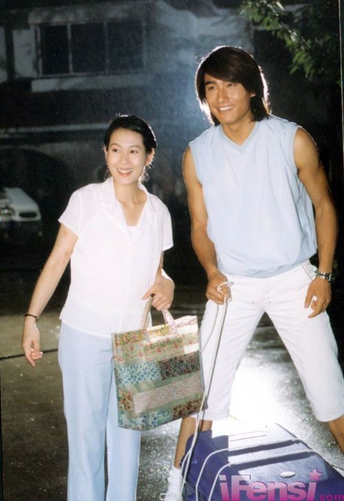 刘若英:用心感受平凡人物 用情演绎幸福人生(组