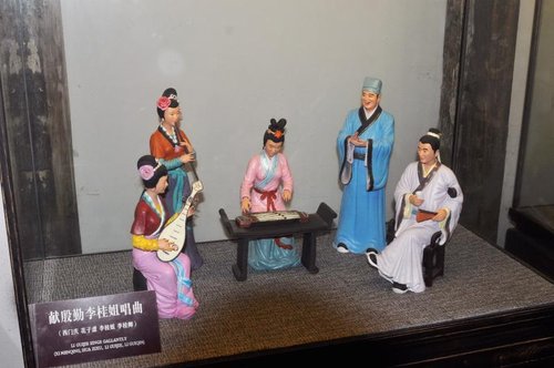 潘金莲胸部全婐 雕塑图片