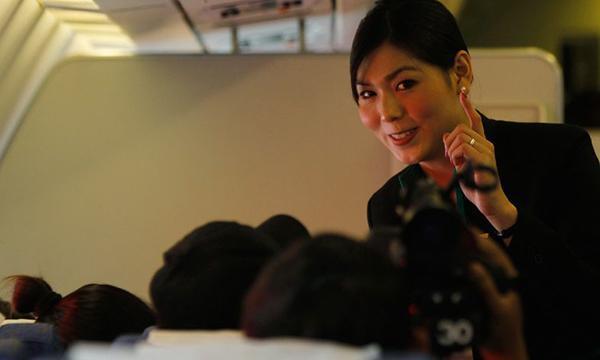 泰国飞机上的人妖空姐 要佩戴"第三性"的识别牌