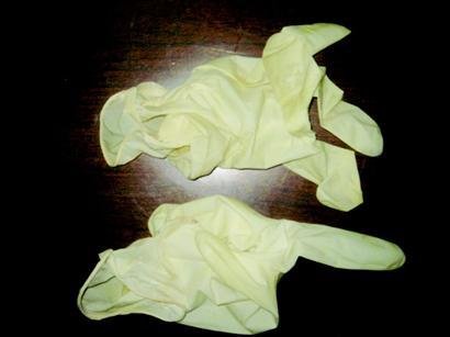 假借 寻欢 拍下发廊<em>女裸照</em> 舅甥俩窃走万元现金