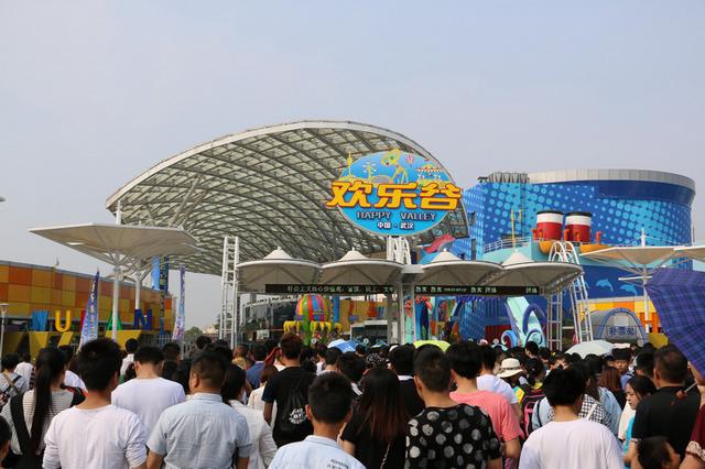 八一军人免费游武汉欢乐谷、玛雅海滩