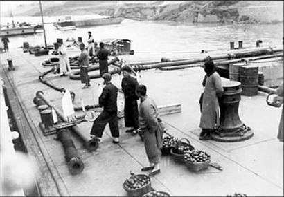 宜昌市展出25幅老照片见证75年前大水灾_新闻
