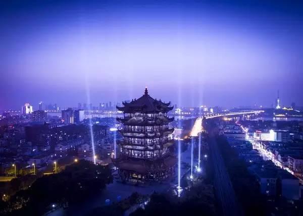 武汉总人口2017_2017年,武汉卖地总建设面积全国第一,房价遥遥领先,卖房最多(2)