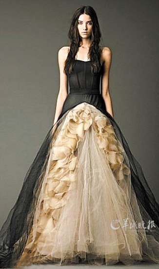 结婚可以穿黑色婚纱 神秘又新鲜感十足(组图)