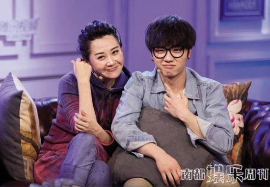 许晴离队疑因华晨宇 告白 回应 :一起生活有感情