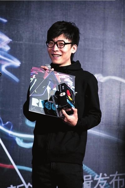 王啸坤放弃发行实体唱片 新专辑融合生活感悟