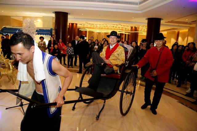 荆州南国温德姆酒店开启复古圣诞亮灯仪式