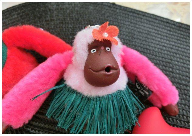 PRADA别在美国奥莱买 多国败LV等11只包