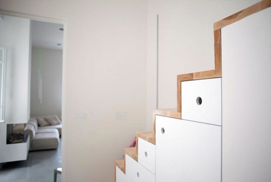 空间楼阁变身卧室 纵向布局的小单间