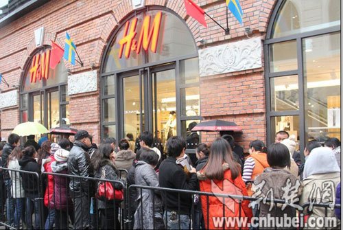 国际快时尚品牌扎堆进驻武汉 撼动商场涨价趋势