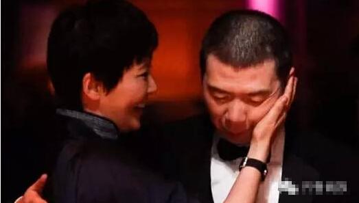  冯小刚 微博 示爱徐帆  网友翻出两人情史_大楚网