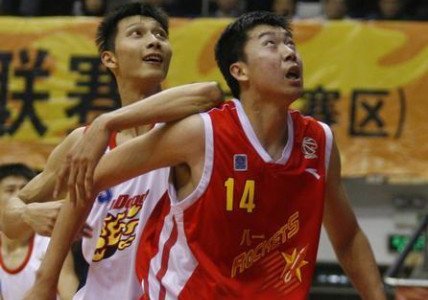 易建联已在广东队注册 新赛季将再战CBA(图)