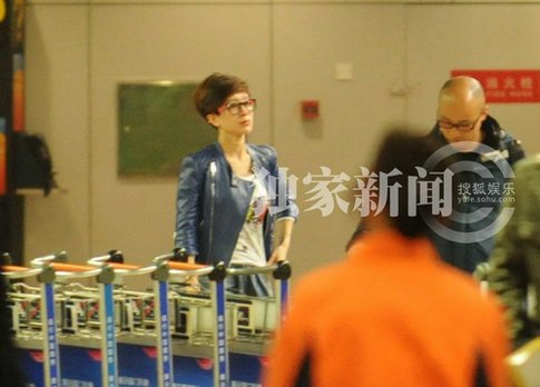 曝38岁金巧巧北京产女 网传老公是内地富商