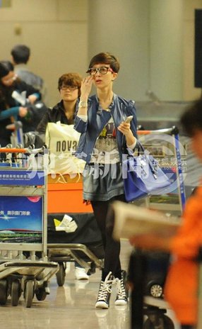 曝38岁金巧巧北京产女 网传老公是内地富商