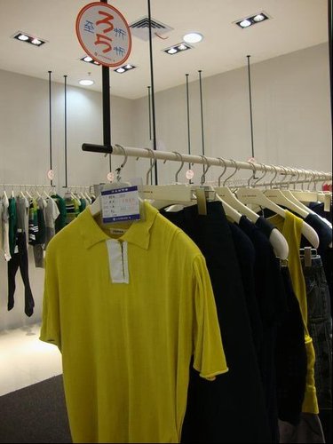 大牌白菜价 小编逛武汉奥特莱斯广场_搜购频道