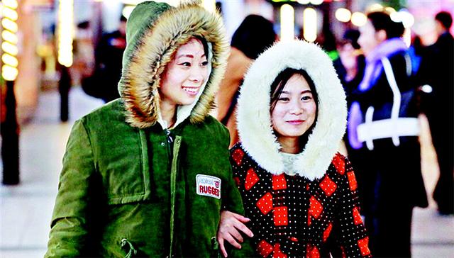 寒潮来袭武汉速冻 超市暖货卖疯了(图)