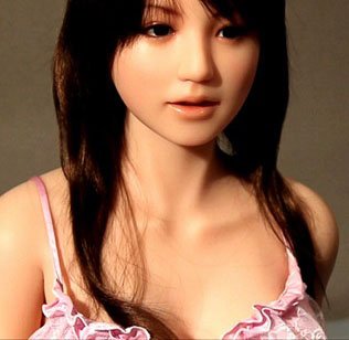 探秘日本高仿真充气娃娃工厂