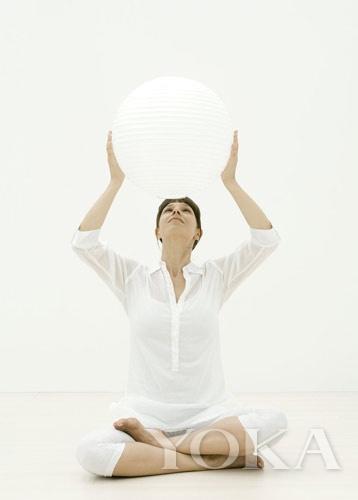 15分钟居家减肥操 轻松在家让你也瘦全身_大楚