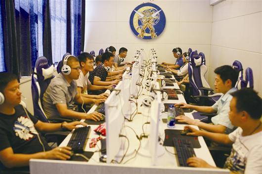 襄阳传统网吧遇冷7年倒闭近百家 高端网吧走俏