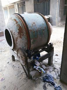 黄石7岁男童半身卷进搅拌机中 多处肌肉被挖掉