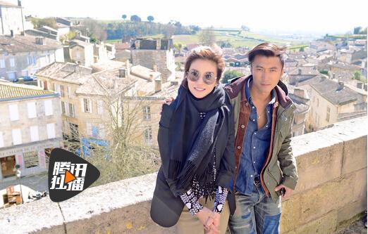 谢霆锋鞋子里藏私房钱 赴约赵薇兑现十年之约