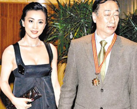 <em>郭台铭</em>双喜临门 传闻<em>妻子</em>将产双胞胎虎子_腾