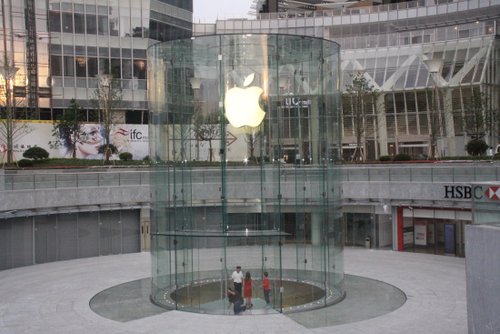 苹果上海专卖店10号开张 玻璃造型