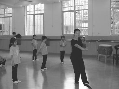 特教老师辛勤耕耘 22年送8名聋哑生进国家艺术