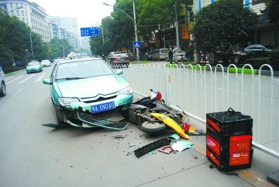 电动车成武汉交通隐患:近4成事故由电动车引发